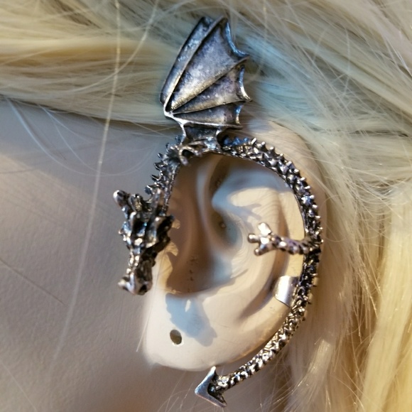Flying Dragon Ear Cuff - Picture 2 of 6